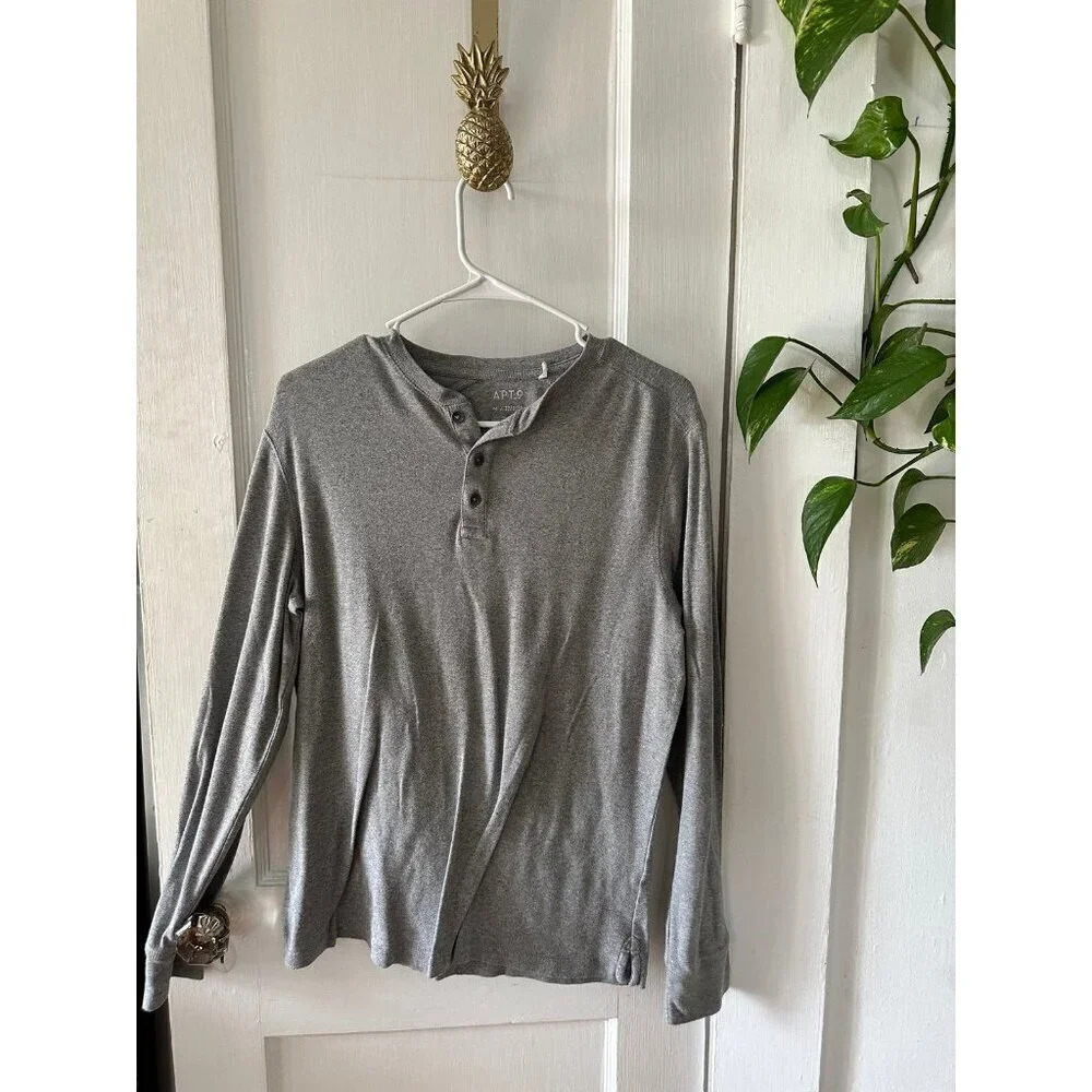 Apt 9 Men’s size Medium premiere flex gray shirt